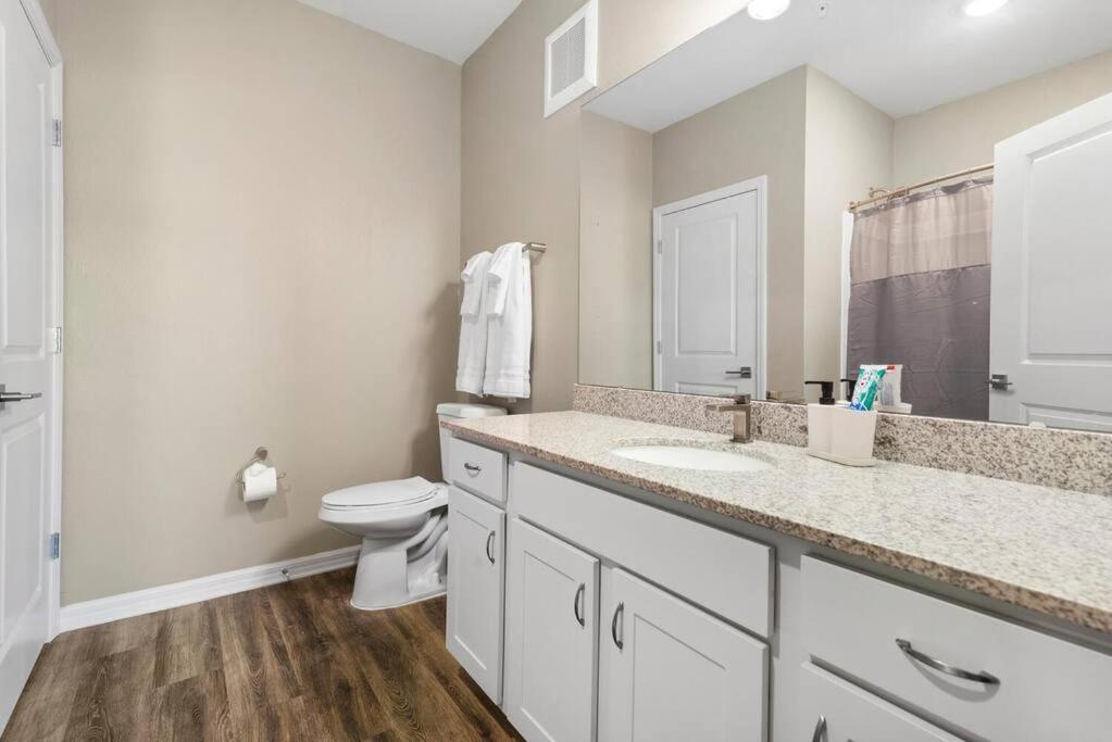 Elegant 2 Bedroom/2 Bath Condo With All Amenities Мельбурн Экстерьер фото