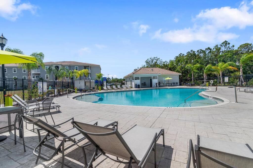 Elegant 2 Bedroom/2 Bath Condo With All Amenities Мельбурн Экстерьер фото