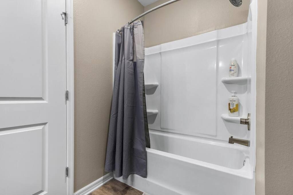 Elegant 2 Bedroom/2 Bath Condo With All Amenities Мельбурн Экстерьер фото