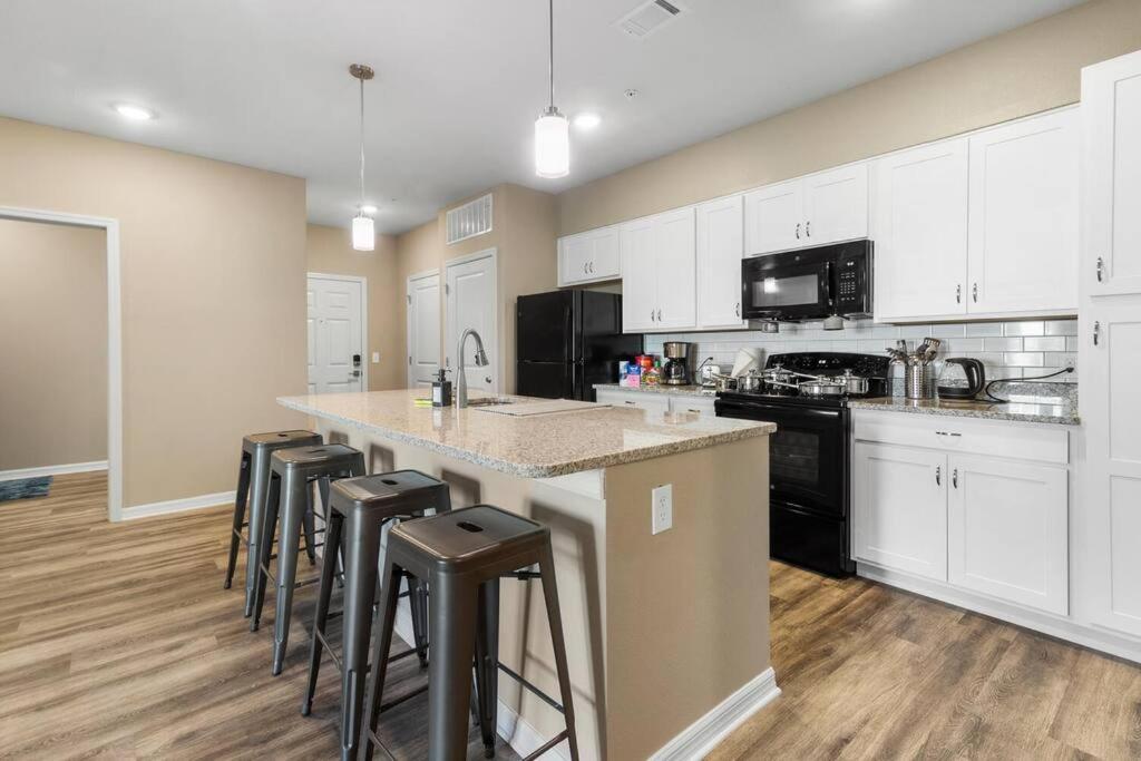 Elegant 2 Bedroom/2 Bath Condo With All Amenities Мельбурн Экстерьер фото